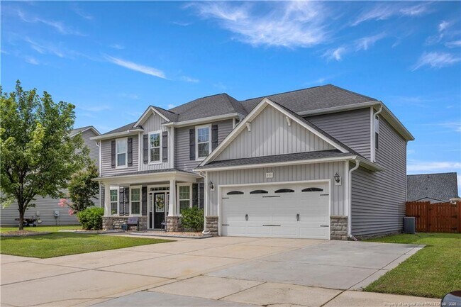 Building Photo - 221 Fountain Grove Dr