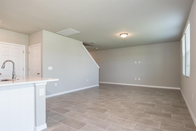 Building Photo - 518 Amadoras Wy