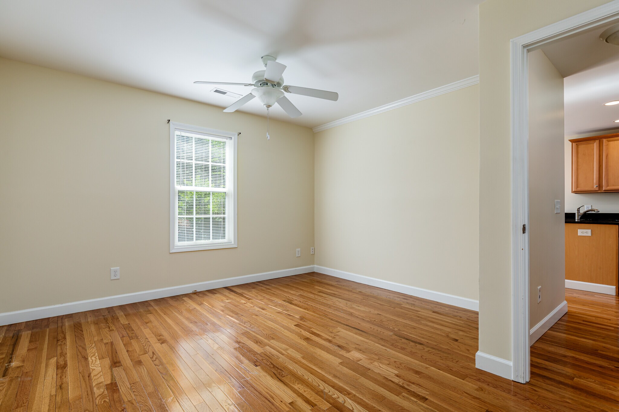 Building Photo - 202 Clover Court