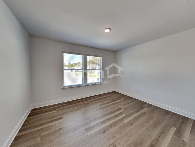 Building Photo - 1614 Soapstone Rd