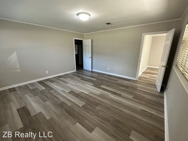 Building Photo - 3 br, 1.5 bath House - 1606 McNutt Drive