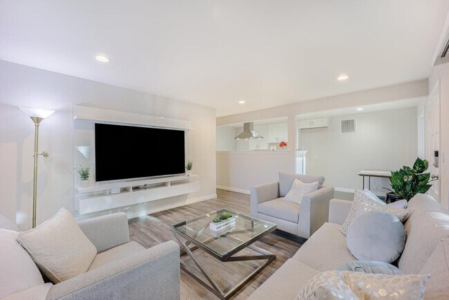 Building Photo - 4719 Snead Dr