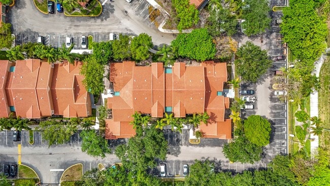 Building Photo - Super Cozy 2 bedroom in Desirable Neighborhood in coconut creek