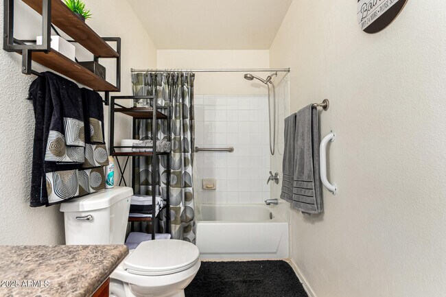 Building Photo - 17017 N 12th St