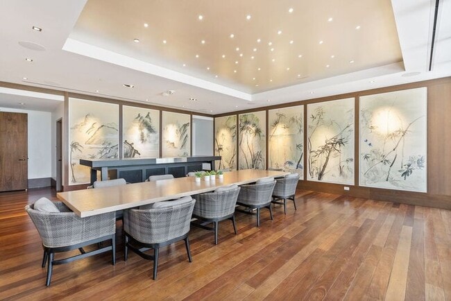 Building Photo - 888 Kapiolani Blvd