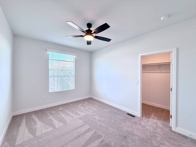 Building Photo - 44 Pine Via