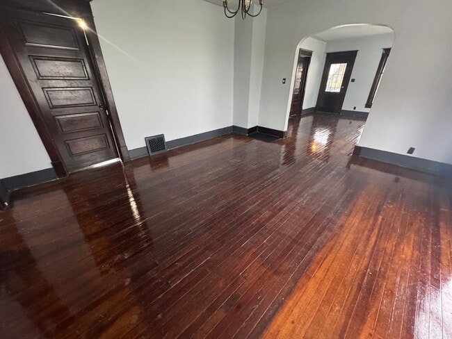 Building Photo - 32 Virginia-S