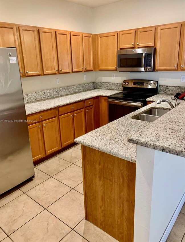 Building Photo - 9332 SW 171st Ct