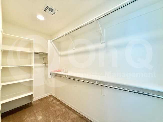 Building Photo - 3706 S 57th Ln