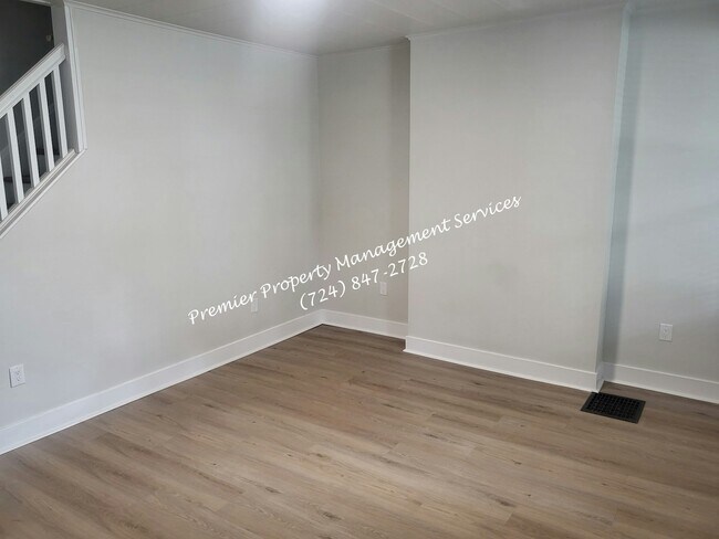 Building Photo - 1508 5th Ave