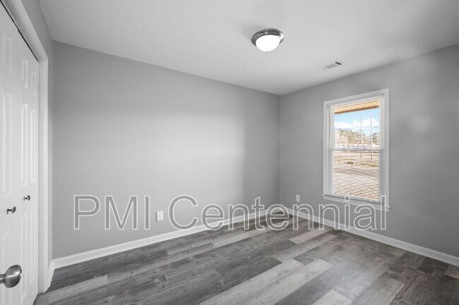 Building Photo - 5569 Everglades Trail