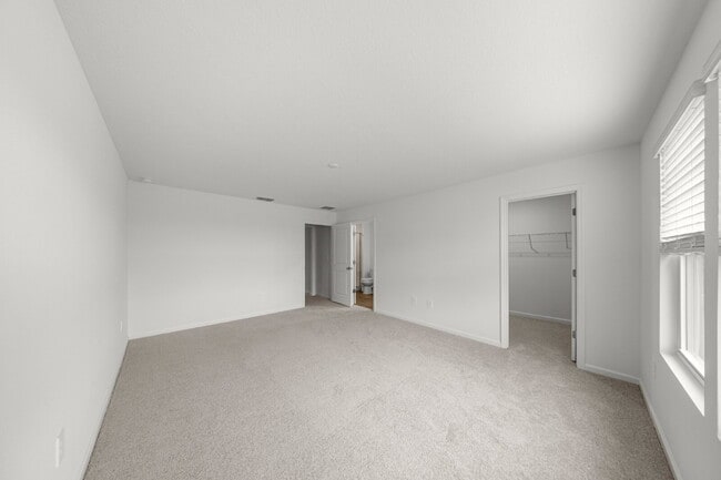 Building Photo - Be the First to Lease This 3BR Townhome in Marion Ranch | Loft + Garage + Screened Lanai + Includ...
