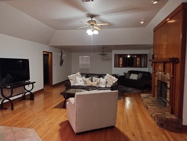 Building Photo - 4315 Genoa Rd