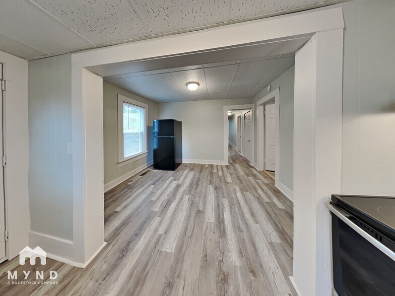 Building Photo - 4708 Court S