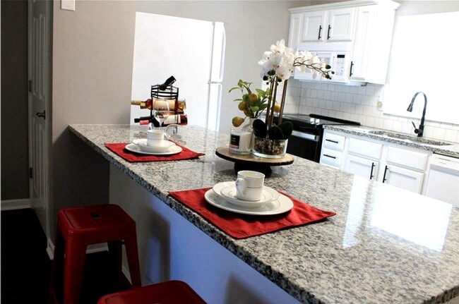 Building Photo - 27 Corinth Rd