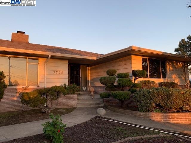 Building Photo - 2755 Pineridge Rd