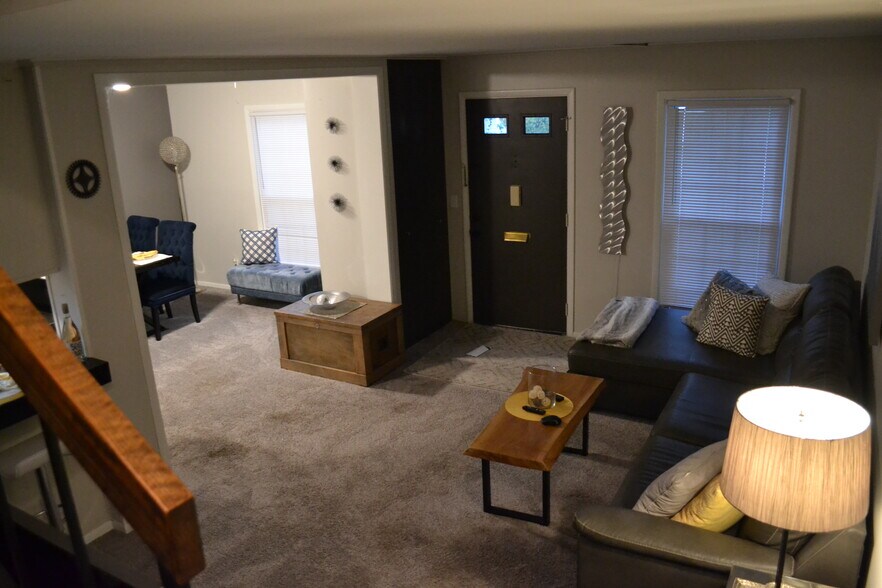 Building Photo - 8914 Trotter Lane # A