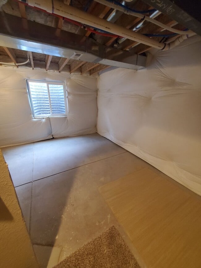 Building Photo - Updated 3 Bedroom Townhouse Across From Horsetooth Reservoir!