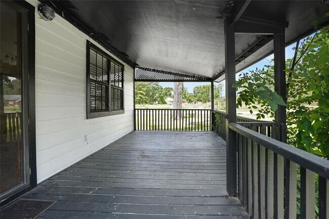 Building Photo - 22855 E Martin Dr