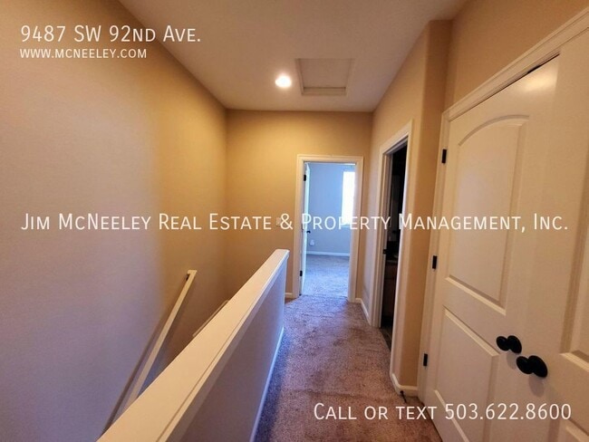 Building Photo - 9487 SW 92nd Ave
