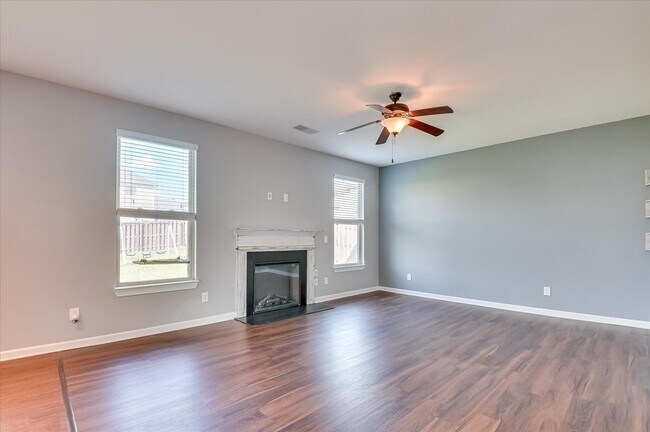 Building Photo - 1543 Driftwood Ln