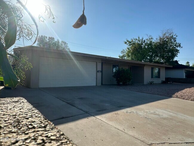 Building Photo - 1808 N Aster St