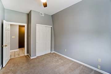 Building Photo - 852 Lincoln Ave