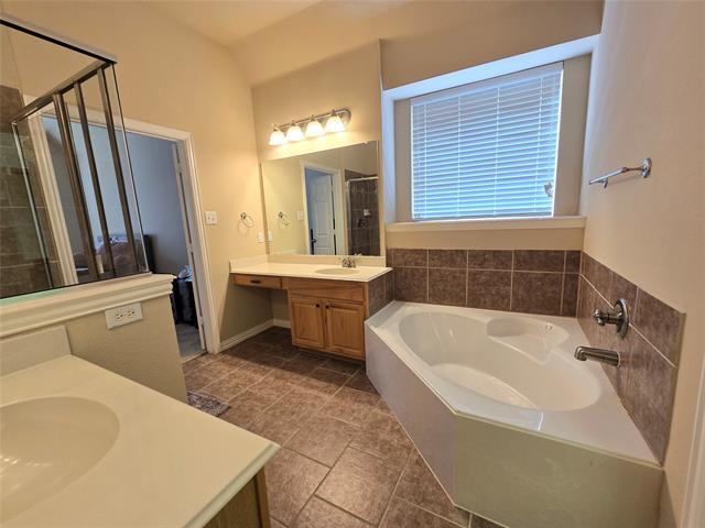 Building Photo - 687 Morgan Dr