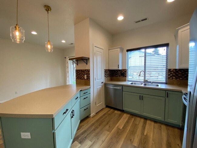 Building Photo - Liberty Lake Area-3 beds, 2baths Rancher Style House for rent Available NOW