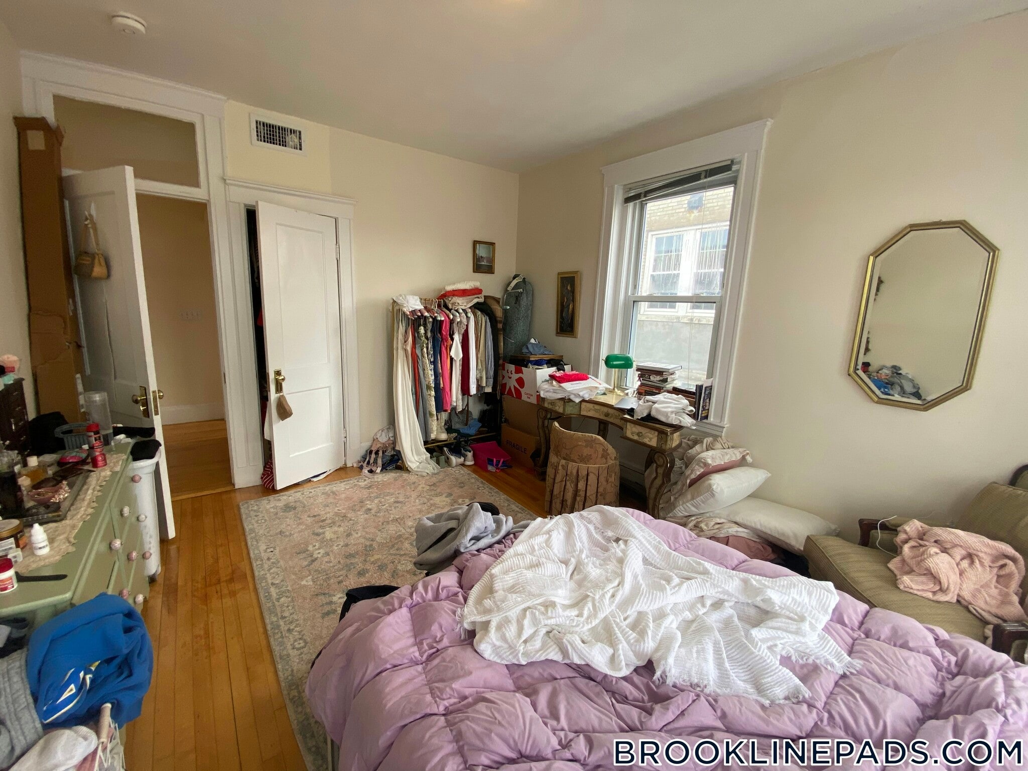 Building Photo - 69 Babcock St