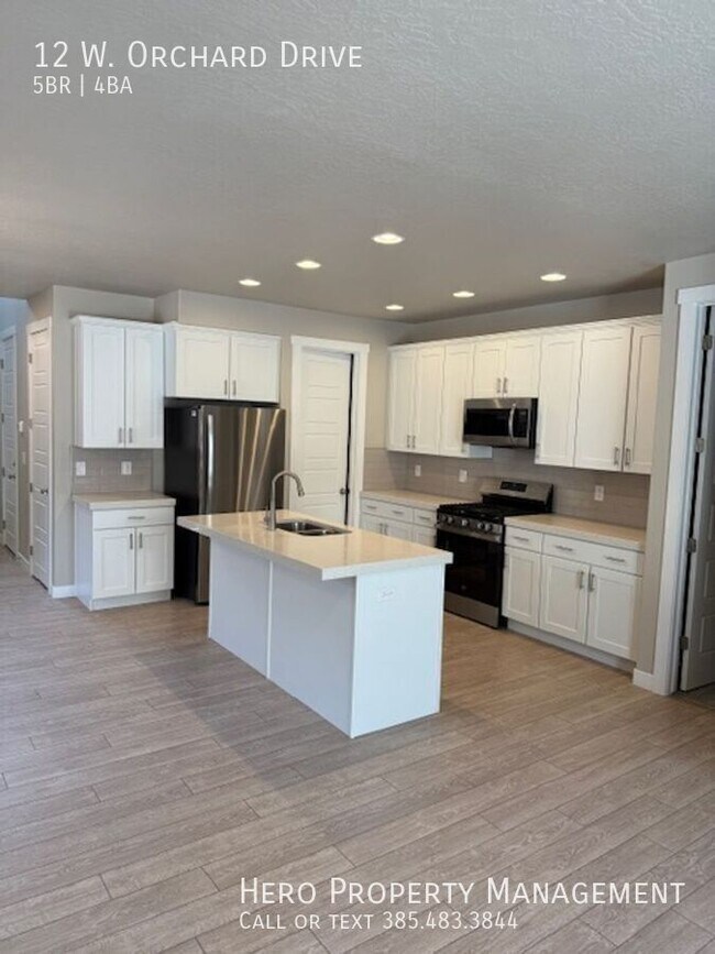 Building Photo - 12 W Orch Ln