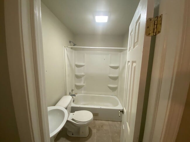 Primary Photo - 326 N Philadelphia Ave