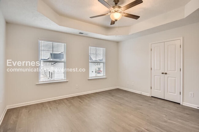 Building Photo - 305 Raines Ct