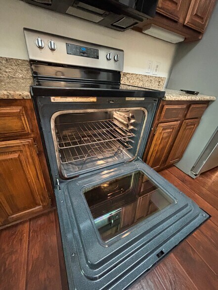 Building Photo - 1207 Quail Valley Ln