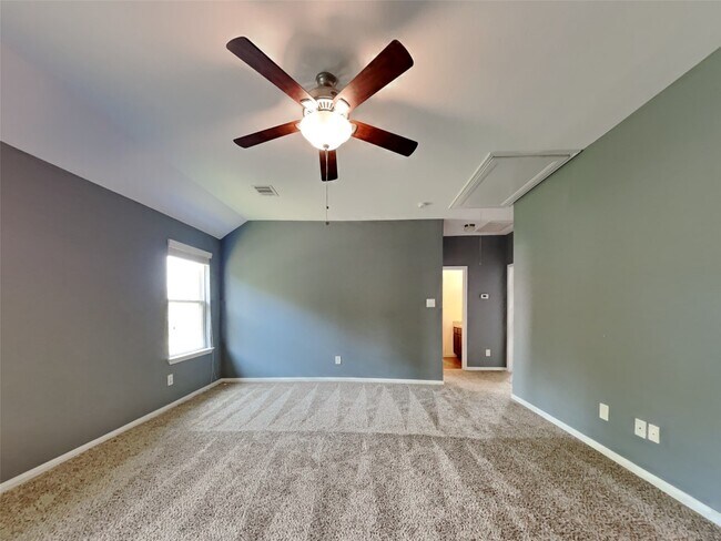 Building Photo - 10322 Urban Oak Trl