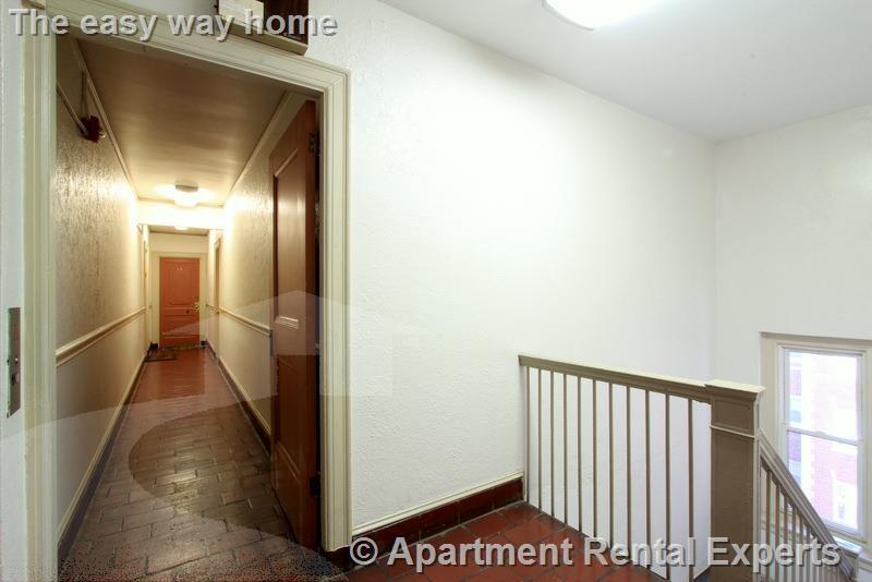 Building Photo - 5 Craigie Cir