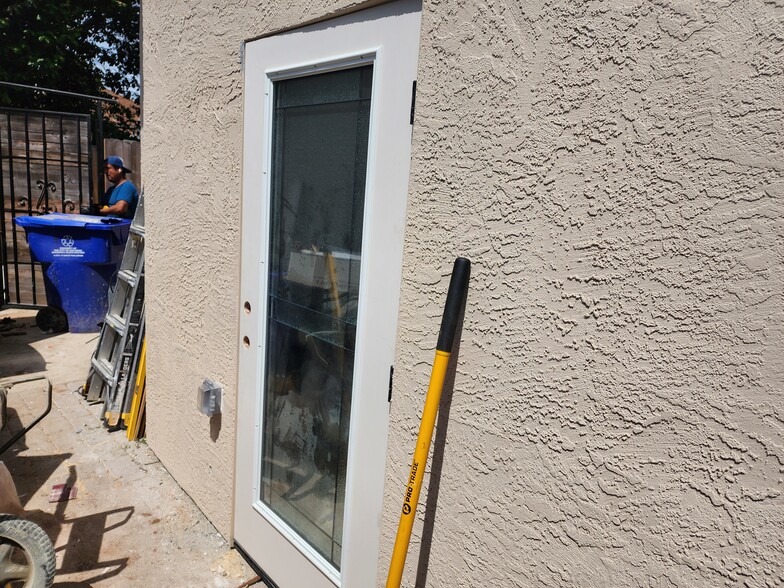 Building Photo - 3014 Clay Ave