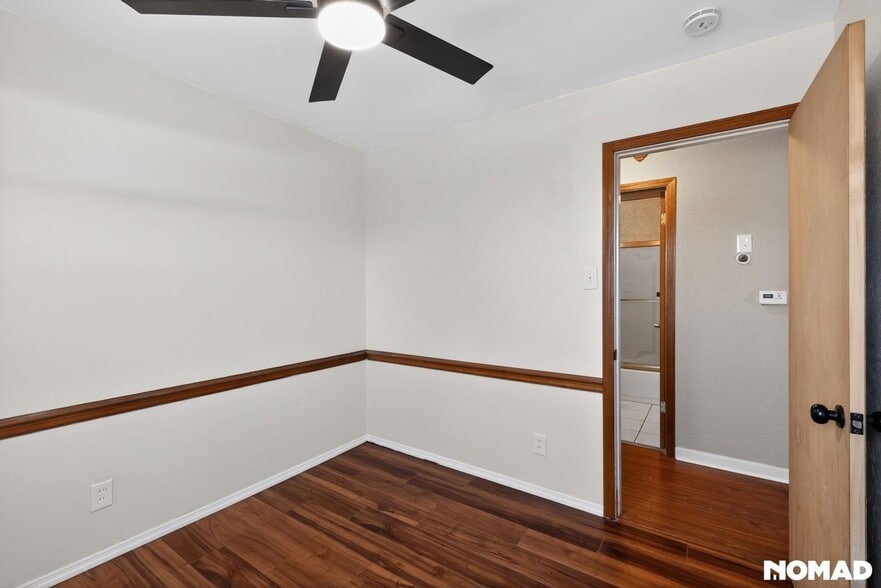 Building Photo - 1550 Moellering Dr