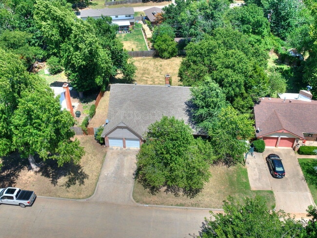 Building Photo - 1625 Homeland Ave