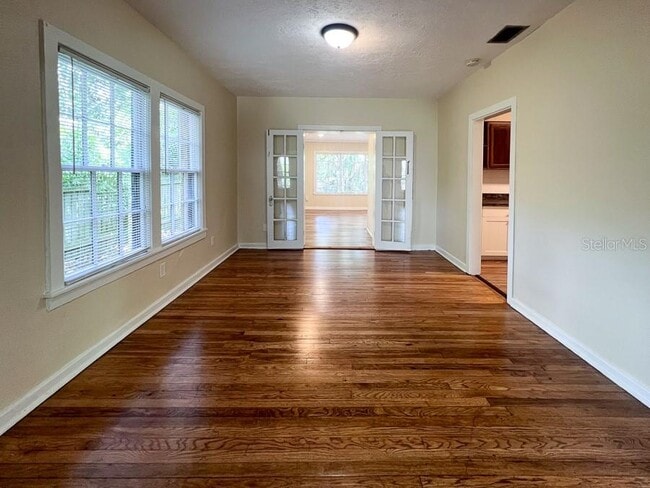 Building Photo - 2734 SW 3rd Pl