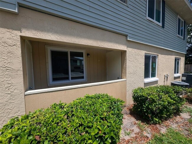 Building Photo - 228 Thorntree Pl