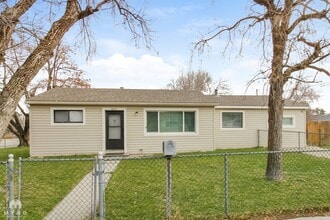 Building Photo - 5031 Alex St