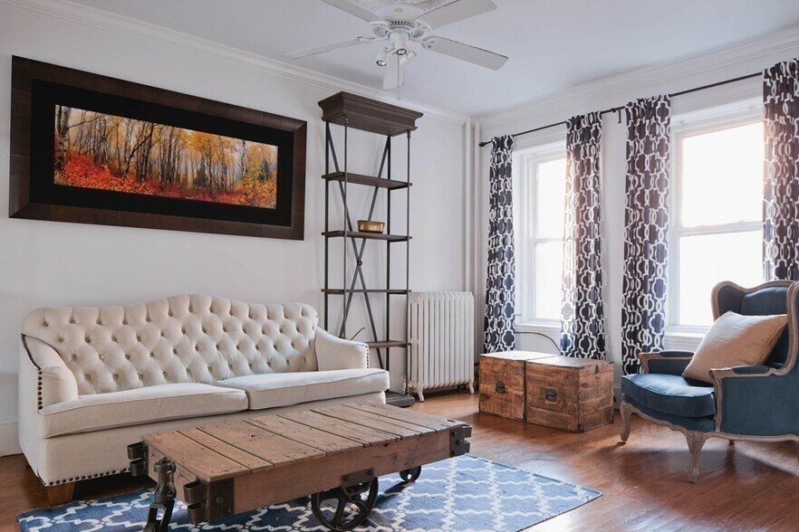 Building Photo - 145 Charles St