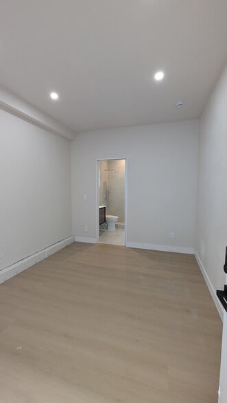 Building Photo - 100 Loma Vista Ct