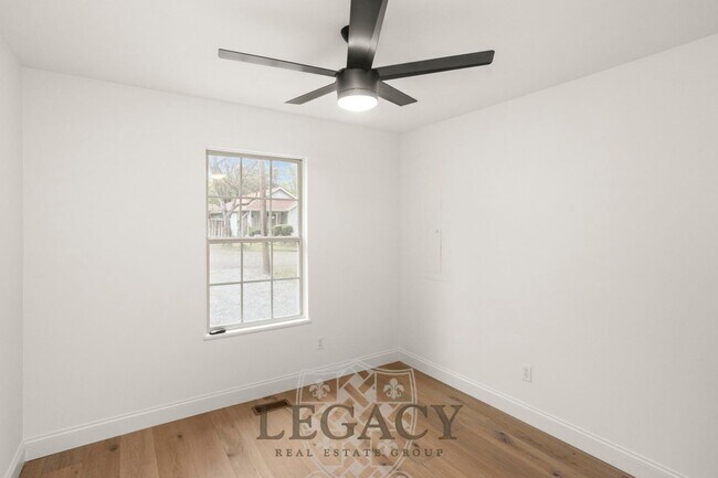 Building Photo - 100 Sadler Ct