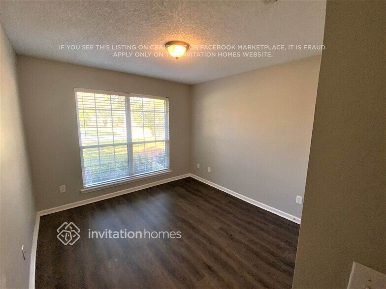 Building Photo - 12015 Stacy Scott Ct