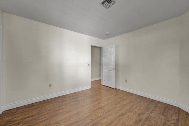 Building Photo - 55+ Age Restricted Sun City Summerlin! 2 BED + 2 BATH + 2 CAR GARAGE!