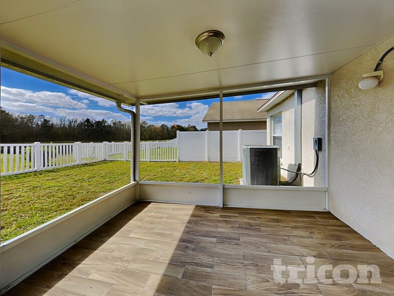 Building Photo - 30746 Birdhouse Dr
