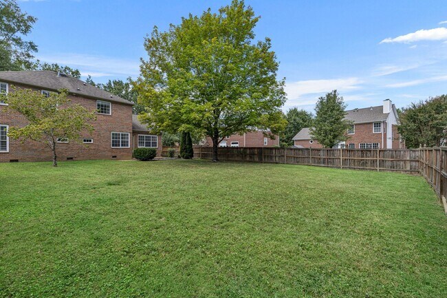 Building Photo - Spotless home in sought after Fieldstone Farms!