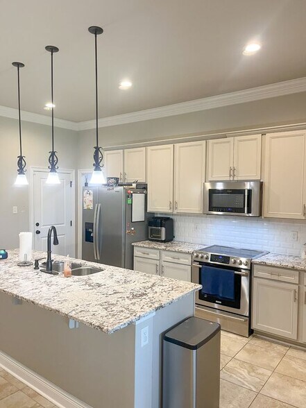 Building Photo - 4308 Cabot Dr